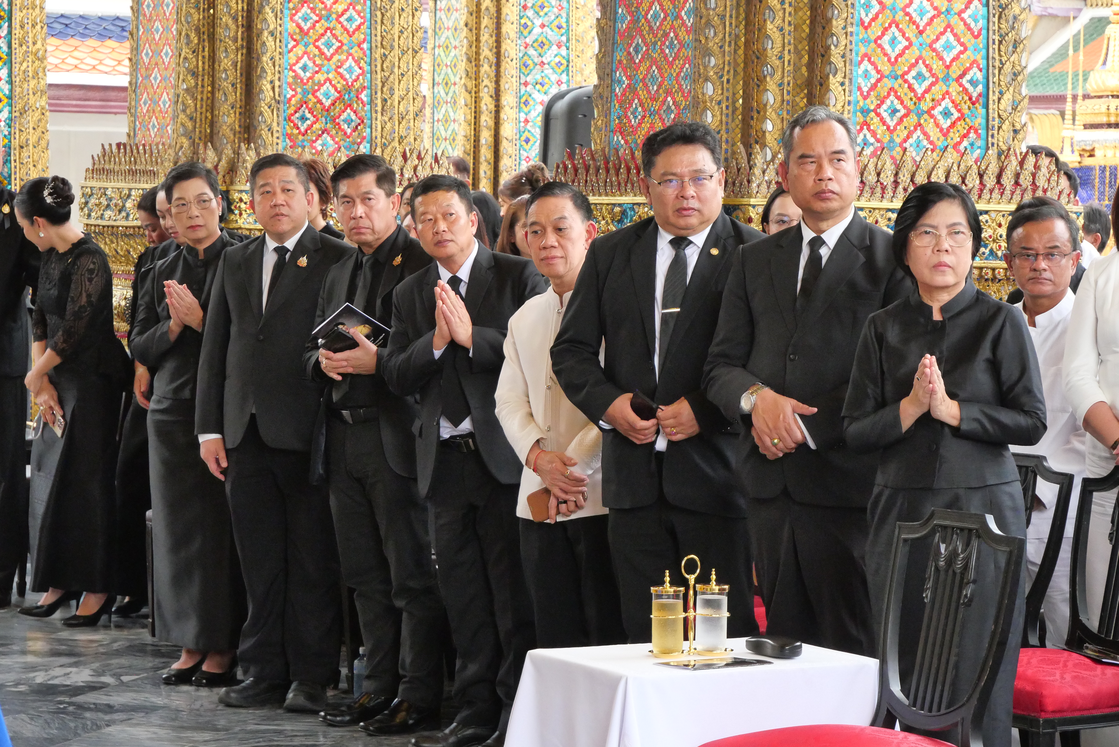 title - ส.ป.ก. ร่วมพิธีสวดพระพุทธมนต์ และเจริญจิตตภาวนาอุทิศถวายพระราชกุศลแด่ สมเด็จพระนางเจ้าสิริกิติ์ พระบรมราชินีนาถ พระบรมราชชนนีพันปีหลวง ณ พระอุโบสถวัดพระศรีรัตนศาสดาราม